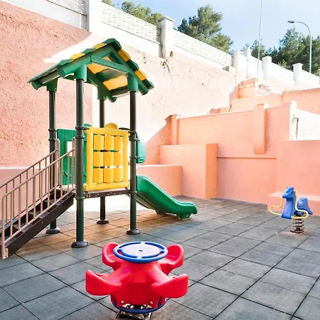 מלון Cap 3*